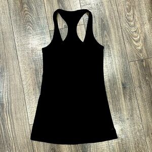 Lululemon Cool Racerback size 6 back has lace overlay